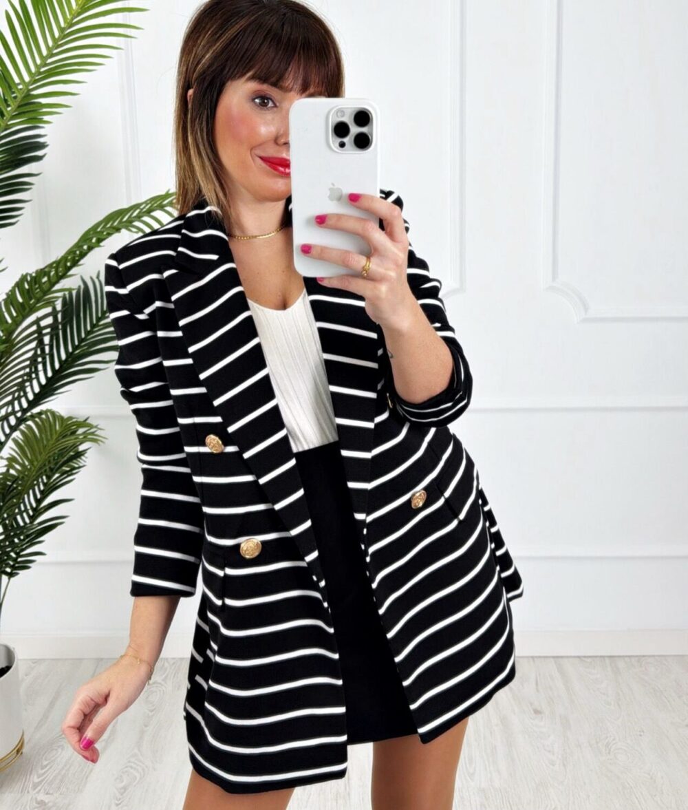 Blazer negra rayas blanca