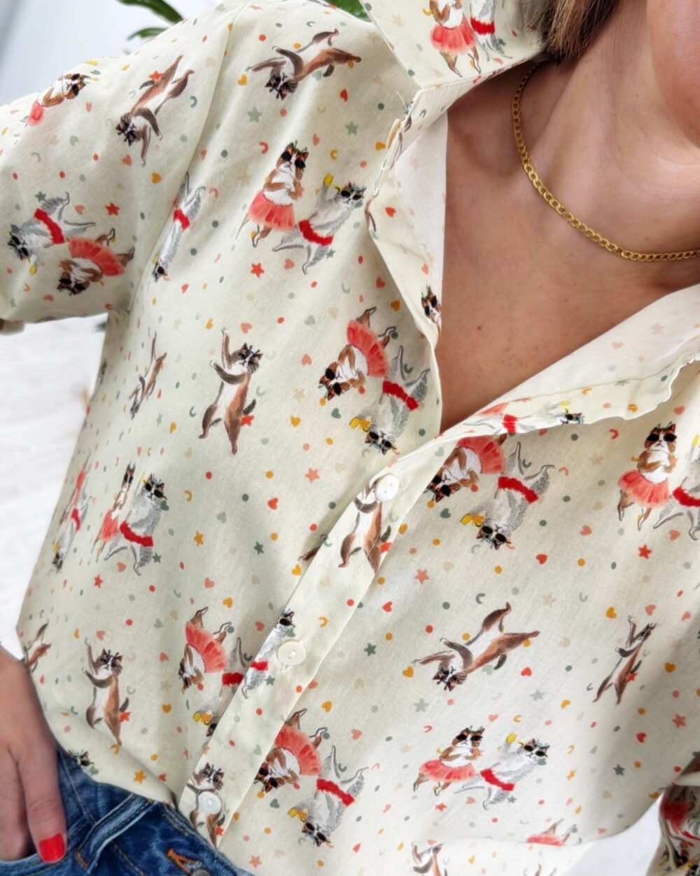 Camisa gatos beige - Imagen 3