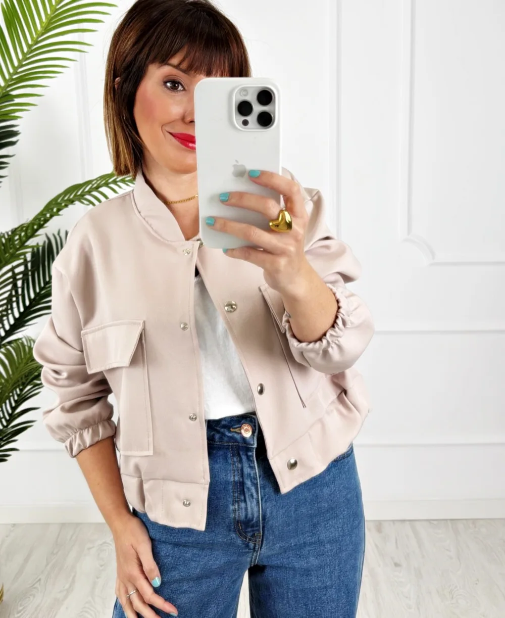 Bomber bolsillos beige
