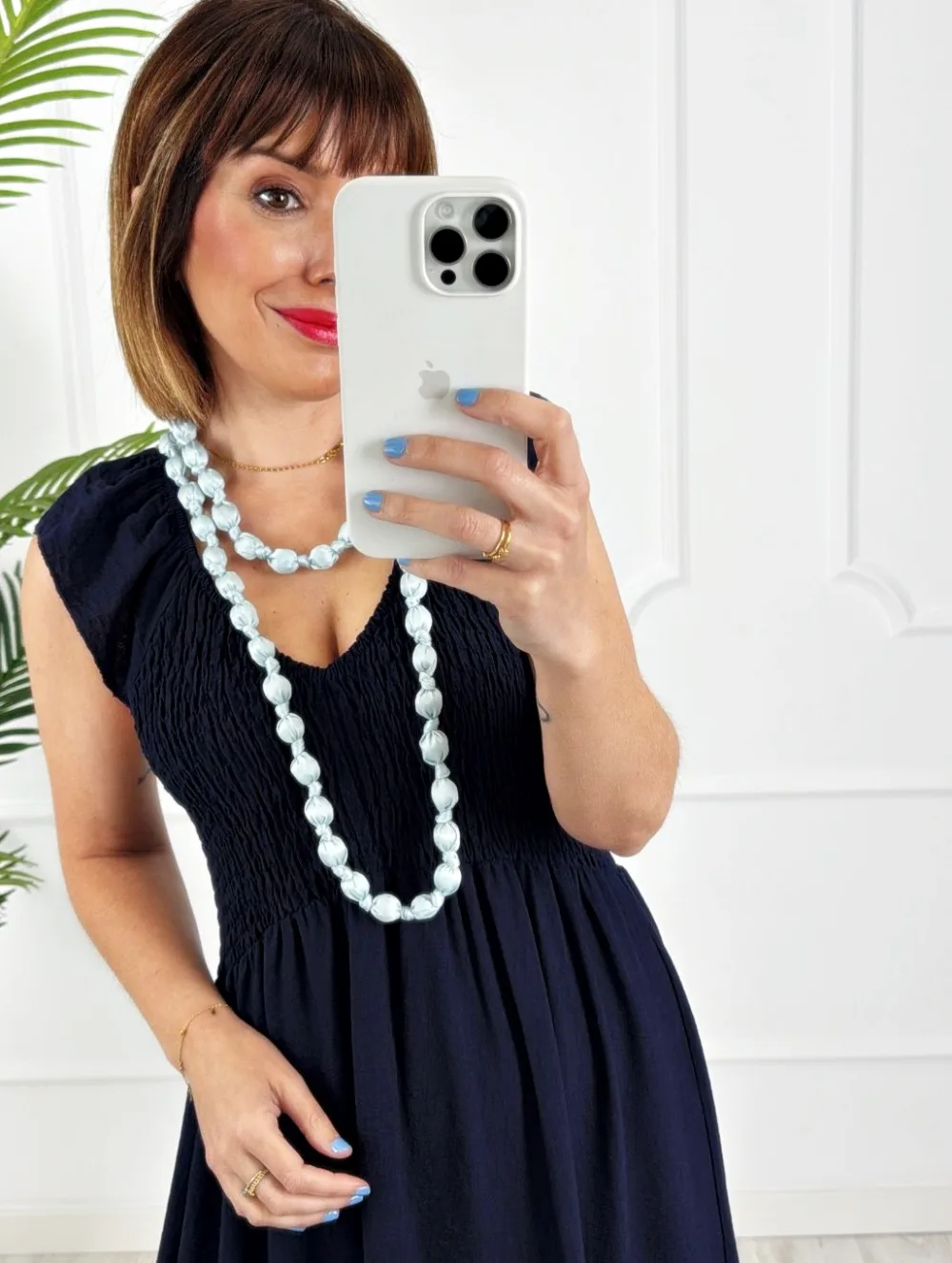 Collar bolas textil azul