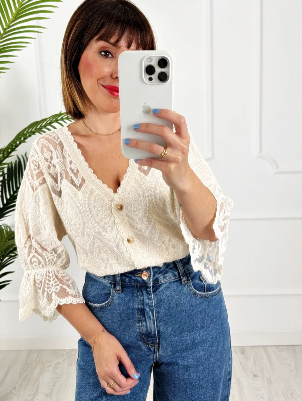 Blusa encaje botones beige