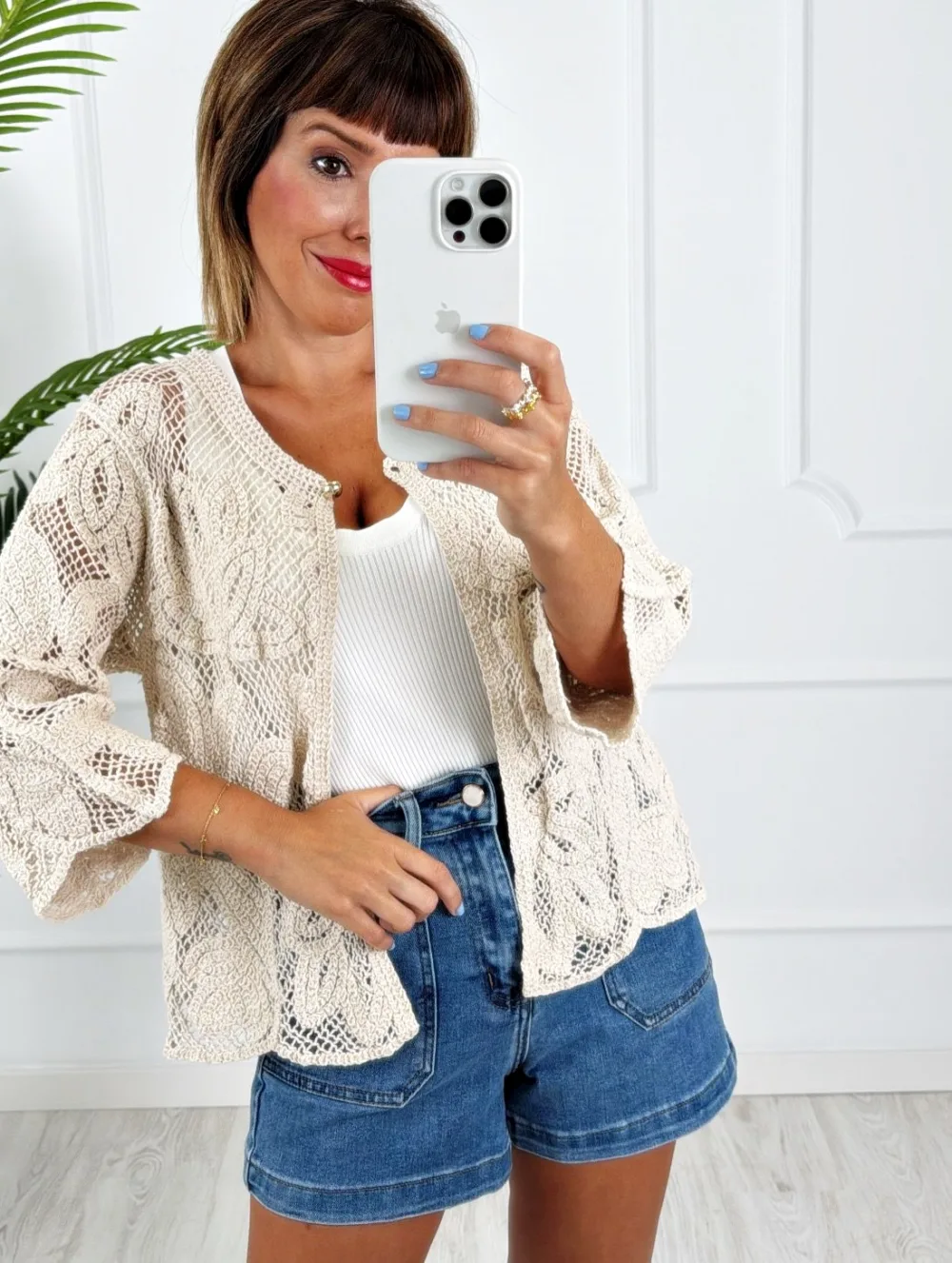Chaqueta botón crochet beige