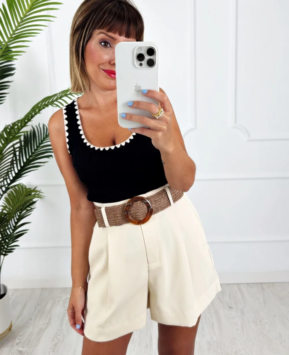 Short cinturón beige - Imagen 2