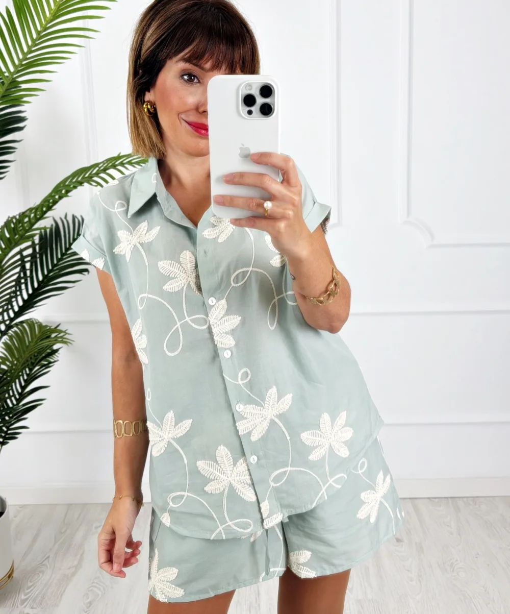 Conjunto flores bordadas verde agua - Imagen 4