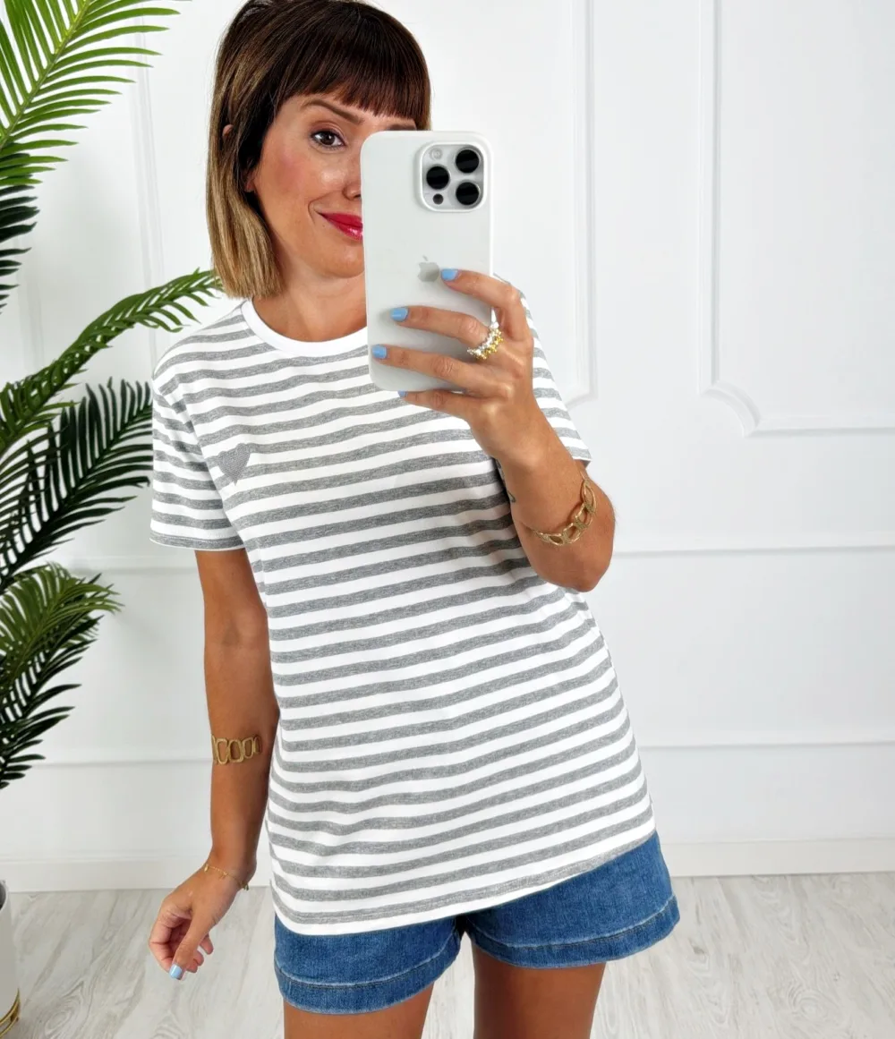 Camiseta rayas corazón bordado gris - Imagen 2