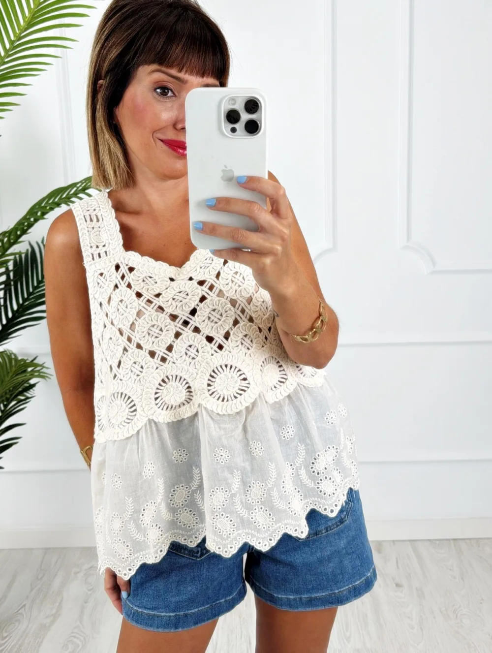 Top combinado crochet beige
