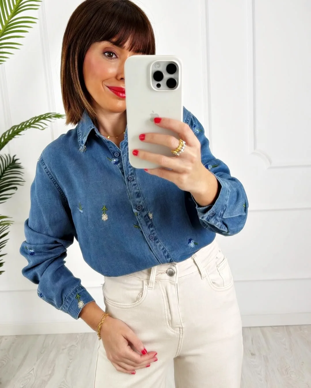 Camisa denim flores bordada