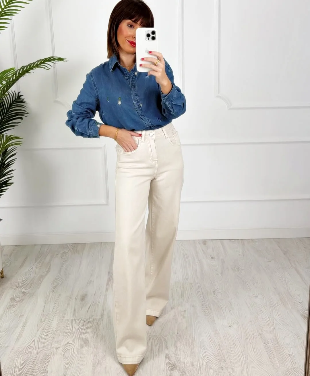 Camisa denim flores bordada - Imagen 5