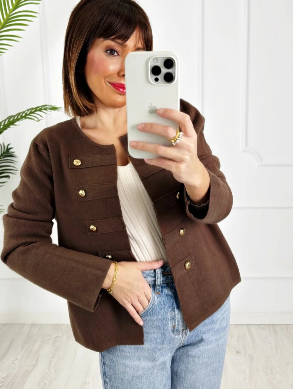 Chaqueta botones dorados marrón