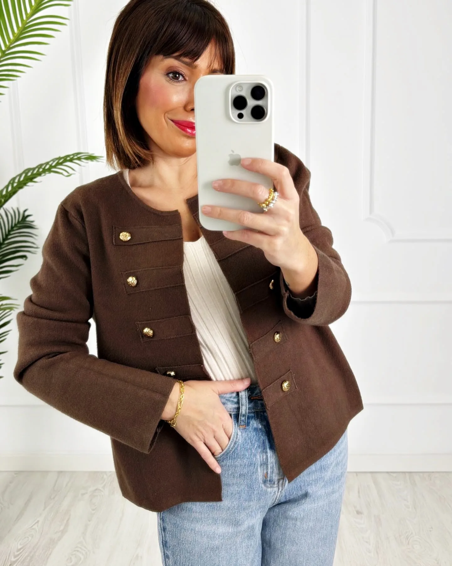 Chaqueta botones dorados marrón