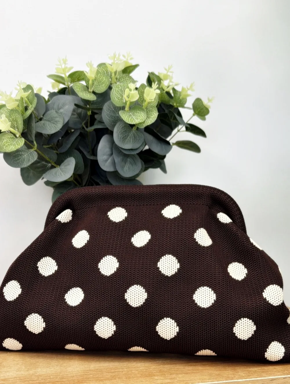 Bolso marrón lunares crudo