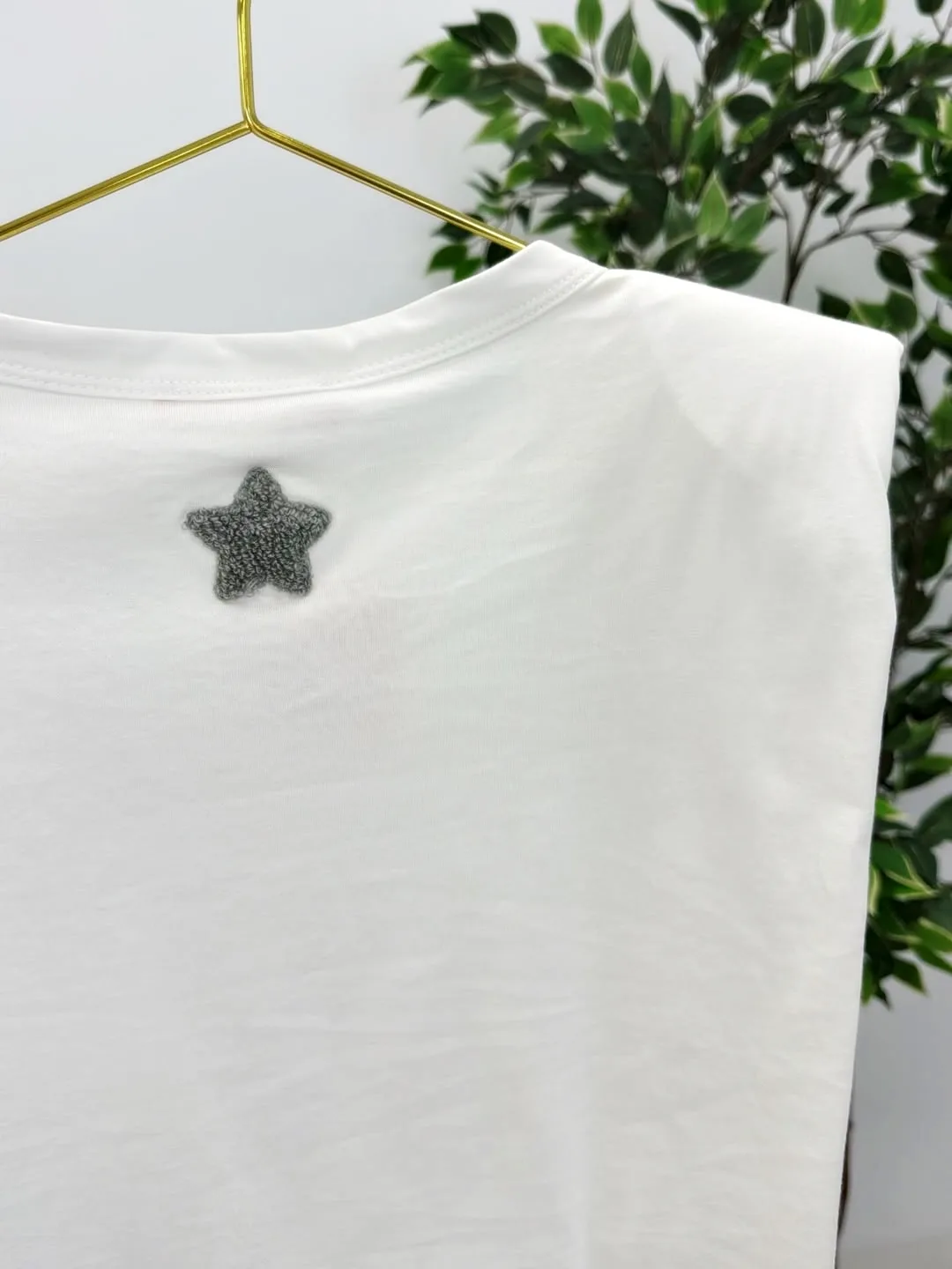 Camiseta hombreras estrella blanca - Imagen 3