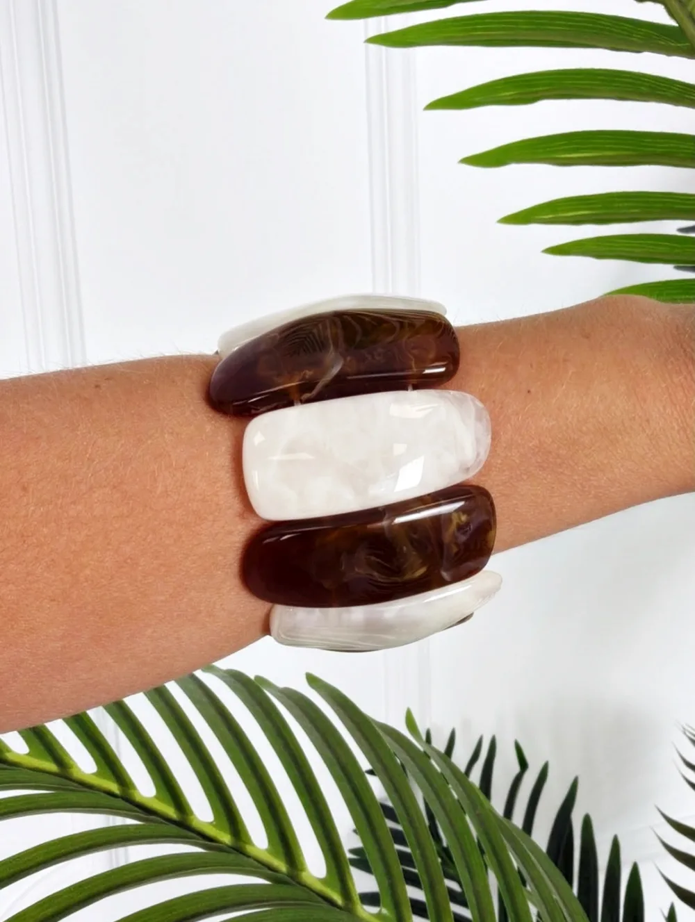 Brazalete marrón blanco