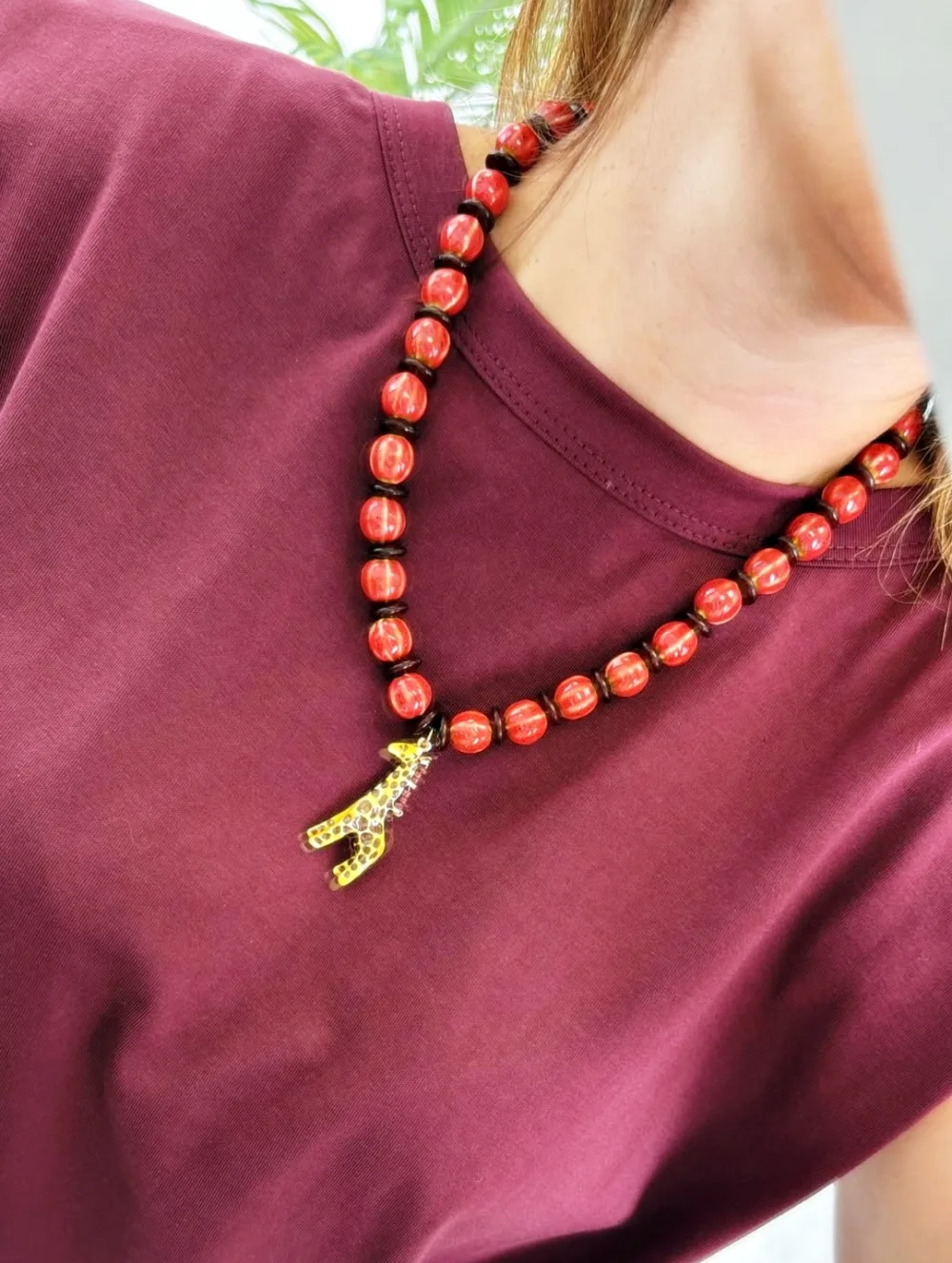 Collar Jirafa rojo