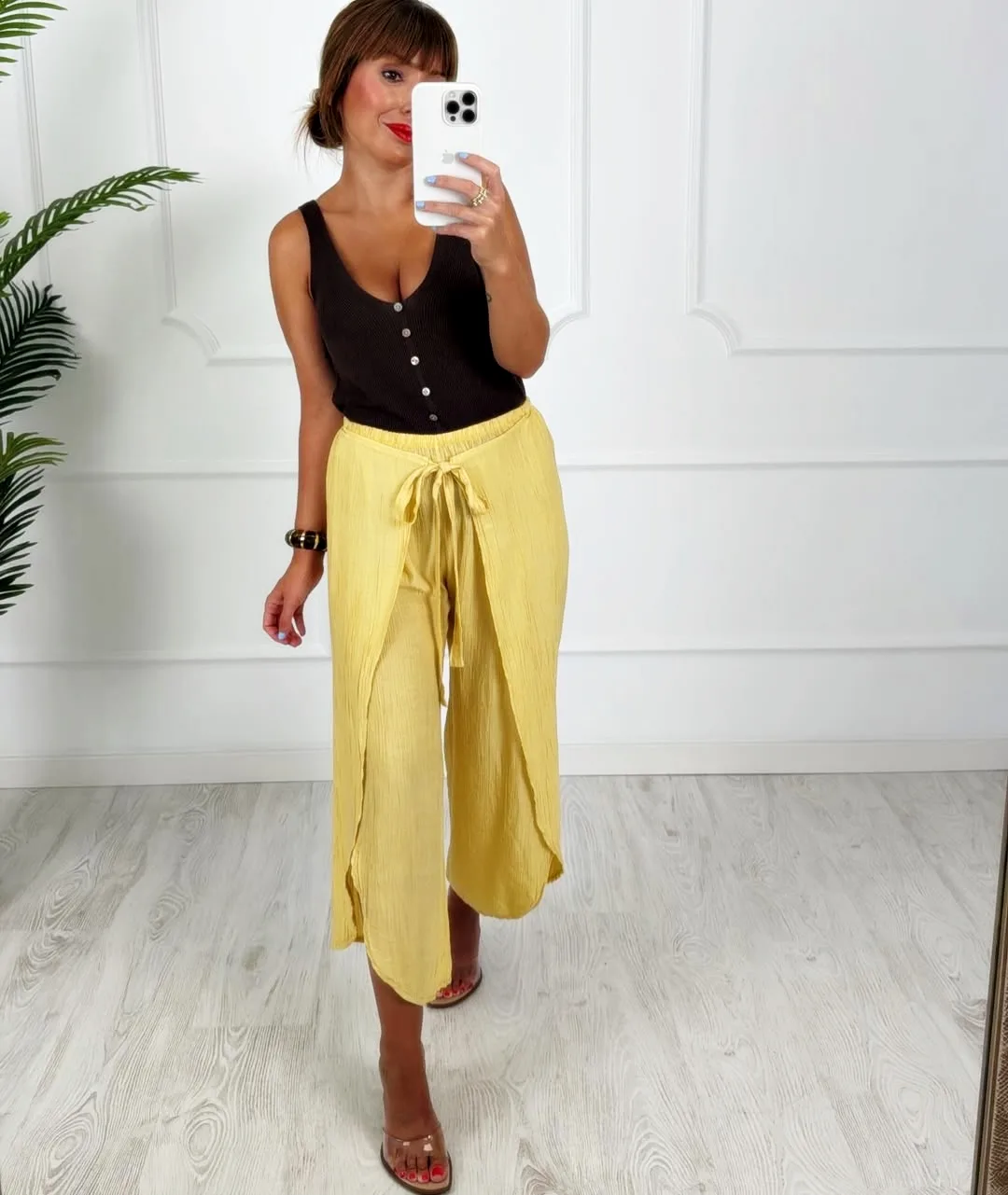 Pantalón aberturas amarillo - Imagen 4