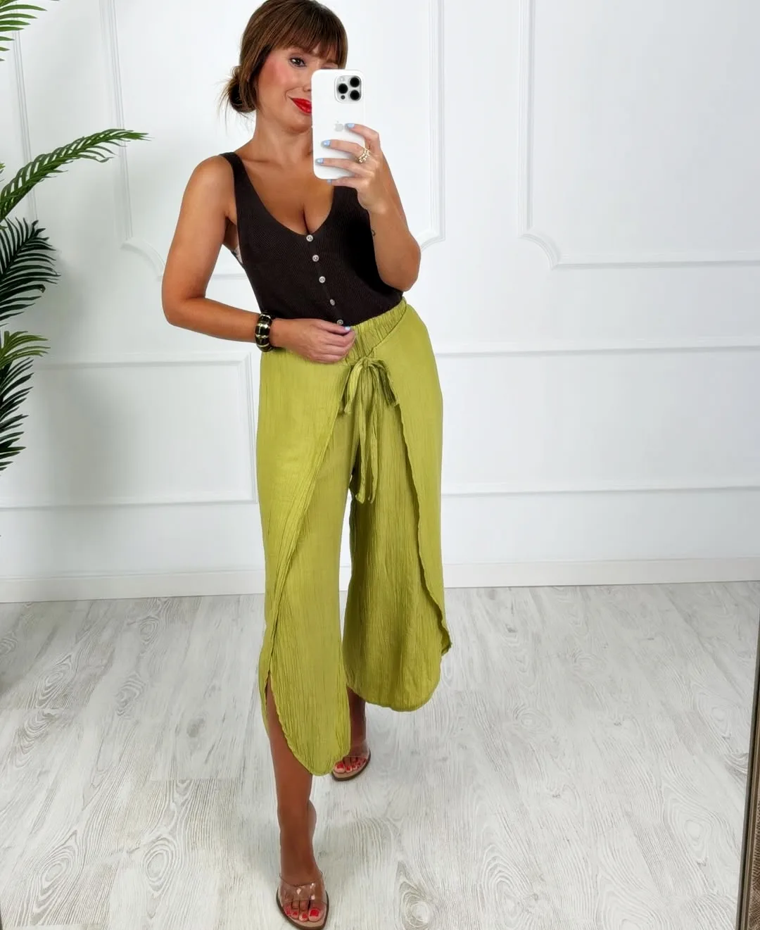 Pantalón aberturas verde - Imagen 2