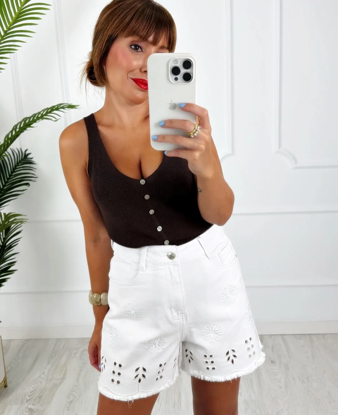 Short bordados perforados blanco - Imagen 4