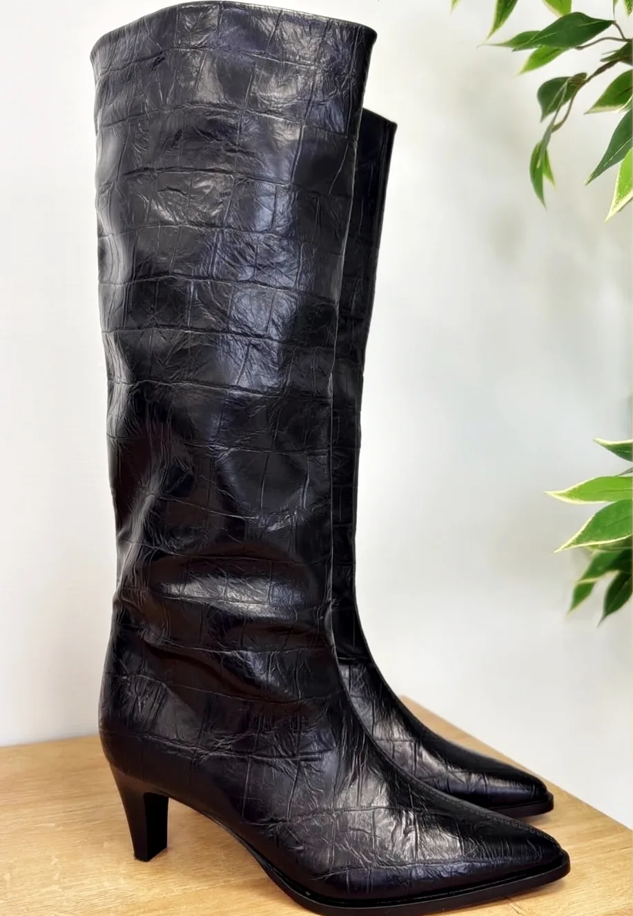 Bota alta tacón negra