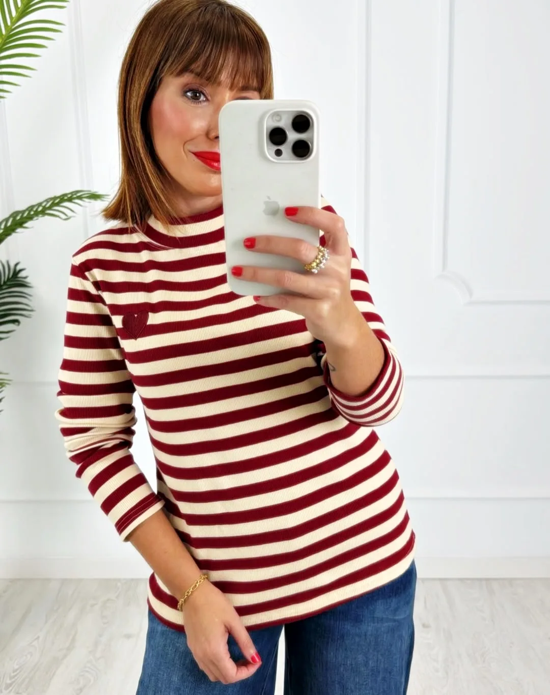 Camiseta rayas corazón bordado granate - Imagen 2